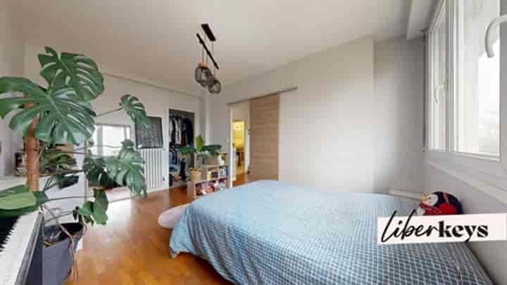 1 bedroom apartment for sale in Dijon, France