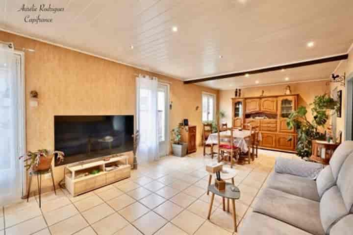 House for sale in Replonges, France