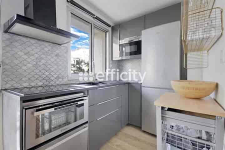 1 bedroom apartment for sale in Paris, France