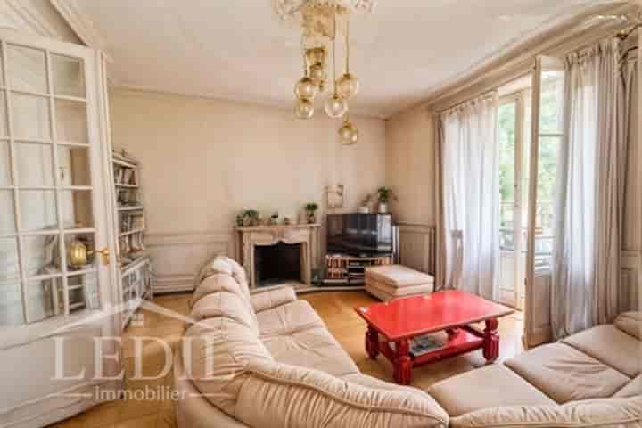 6 bedrooms other for sale in Montayral, France