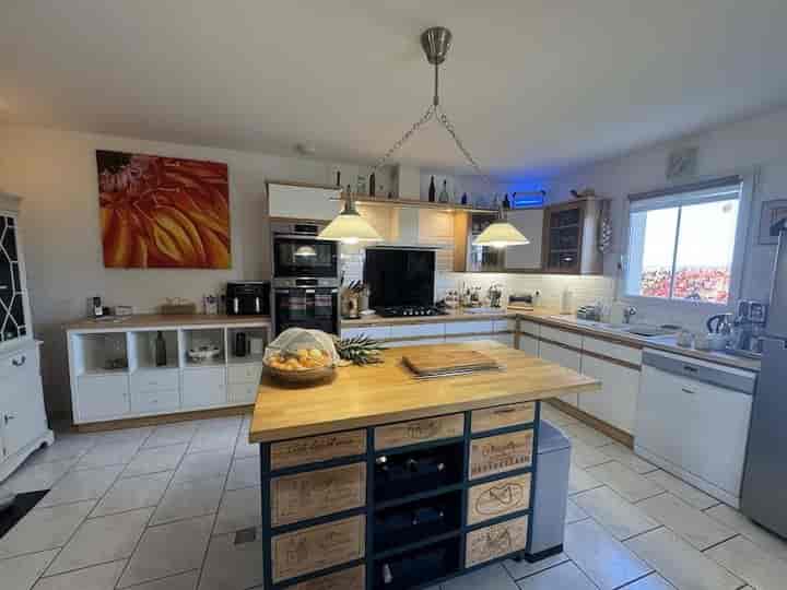 3 bedrooms house for sale in Bonnes, France