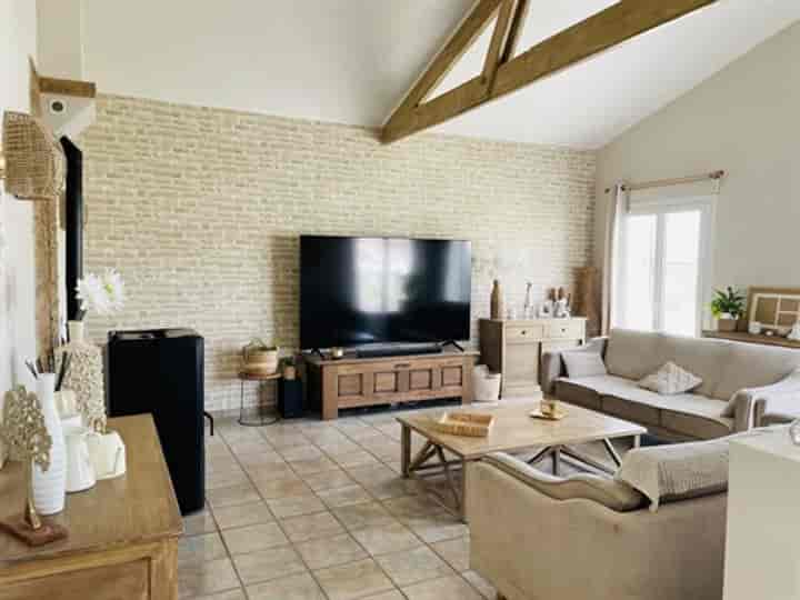 5 bedrooms house for sale in Semussac, France