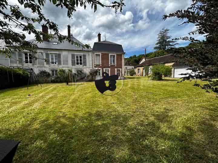 6 bedrooms house for sale in Toucy, France