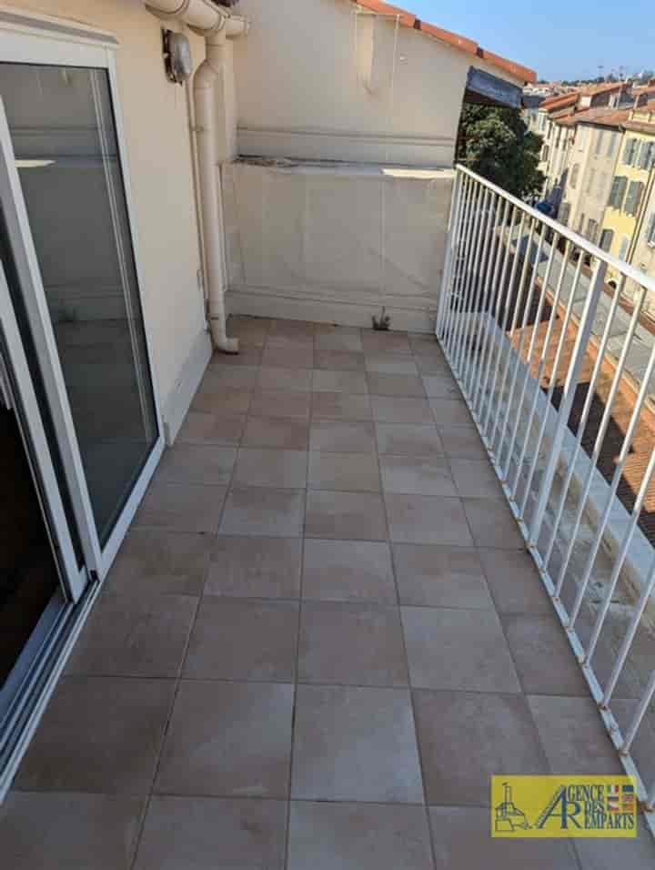 1 bedroom apartment for sale in Antibes, France