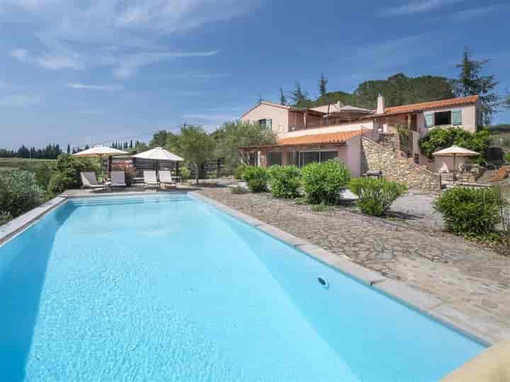 5 bedrooms house for sale in  France