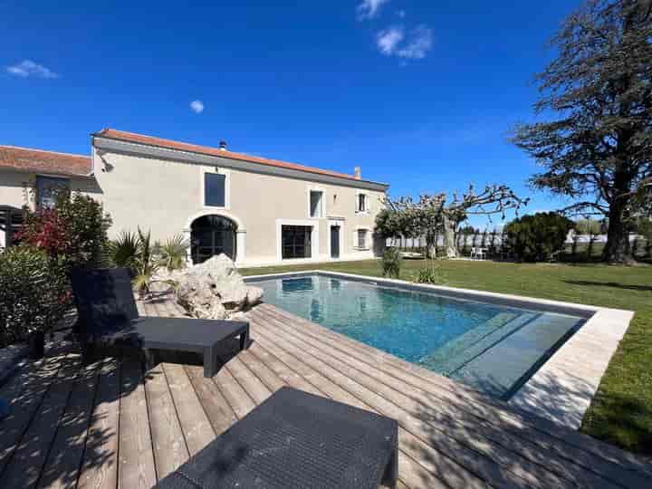 8 bedrooms house for sale in Chateaurenard, France