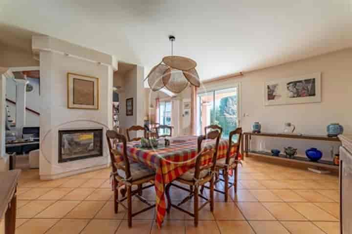 3 bedrooms house for sale in Paradou, France