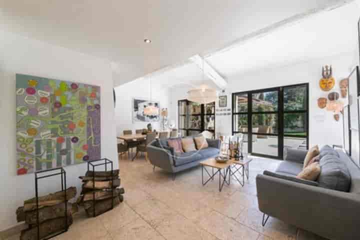 4 bedrooms other for sale in Saint-Remy-de-Provence, France