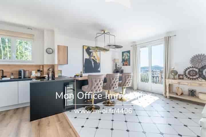 2 bedrooms house for sale in Toulon, France