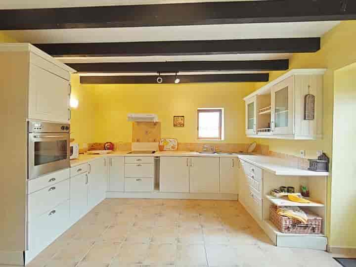 2 bedrooms house for sale in Le Vigeant, France