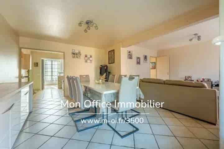 3 bedrooms apartment for sale in Gardanne, France