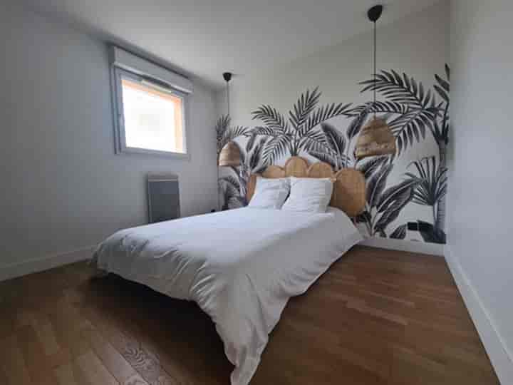 1 bedroom apartment for sale in Bordeaux, France