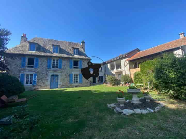 9 bedrooms house for sale in Cantal (15), France