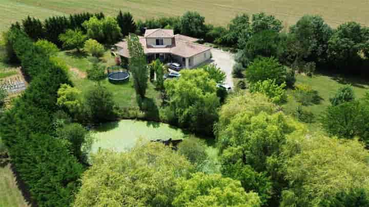 5 bedrooms house for sale in  France