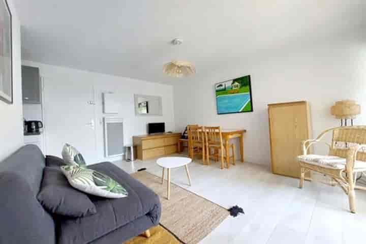 1 bedroom apartment for sale in Royan, France