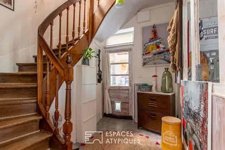 6 bedrooms house for sale in Avire, France