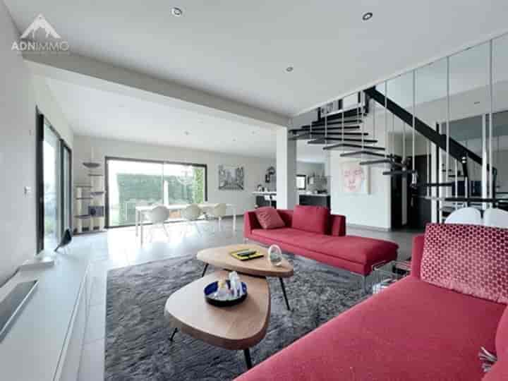 4 bedrooms house for sale in Sergy, France