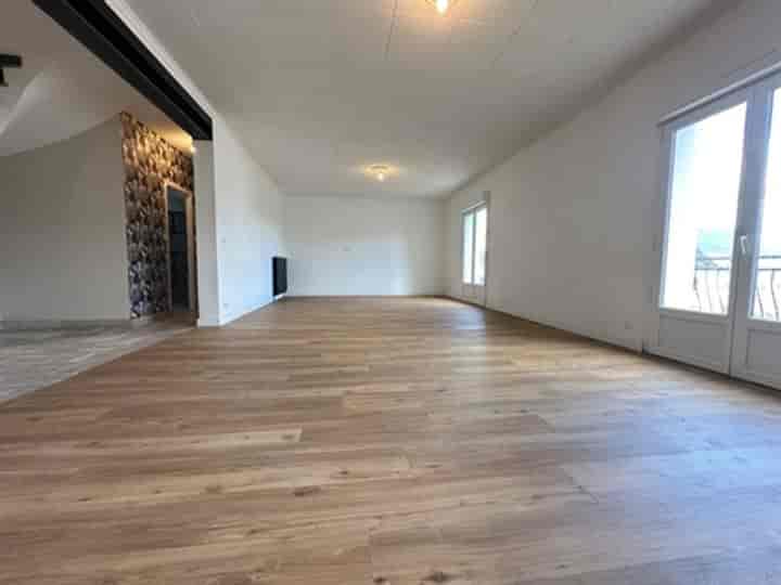 5 bedrooms house for sale in Pontivy, France