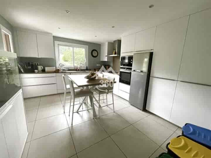 5 bedrooms house for sale in Casteljaloux, France