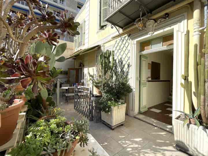 7 bedrooms house for sale in Cannes, France