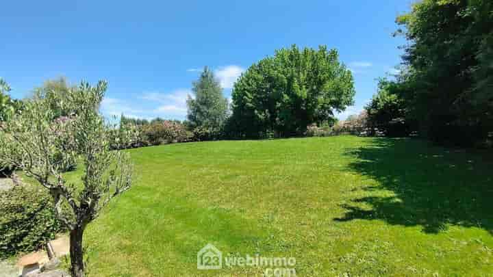 2 bedrooms house for sale in Sainte-Colombe, France