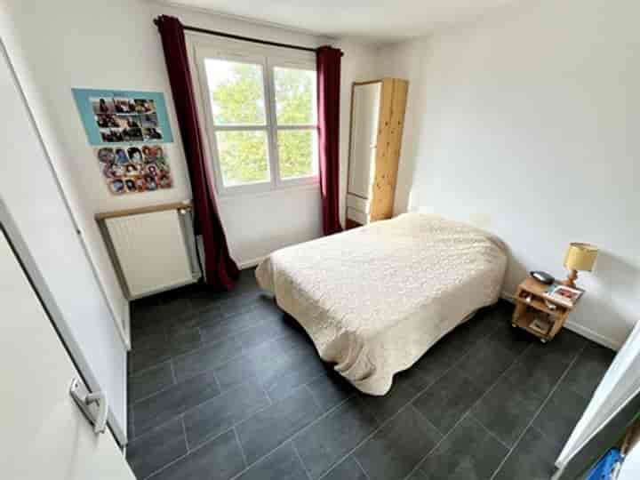 2 bedrooms apartment for sale in Cergy, France