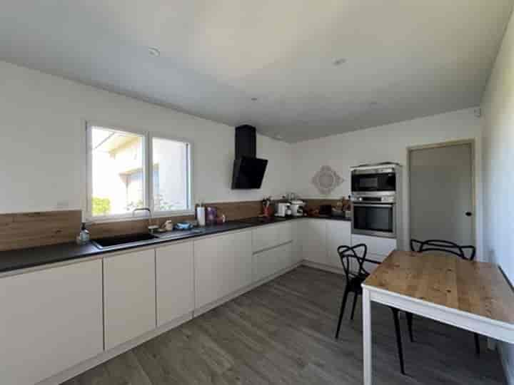 4 bedrooms house for sale in Octeville-sur-Mer, France