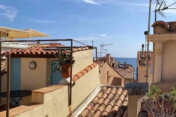 2 bedrooms house for sale in Antibes, France