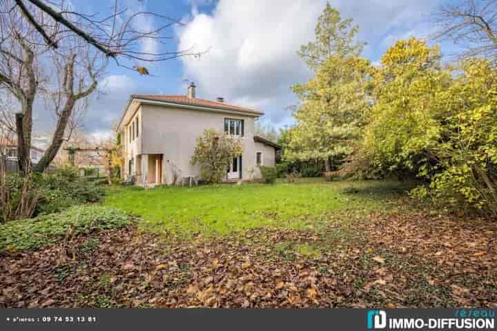 4 bedrooms house for sale in SAINT LAURENT DE MURE, France