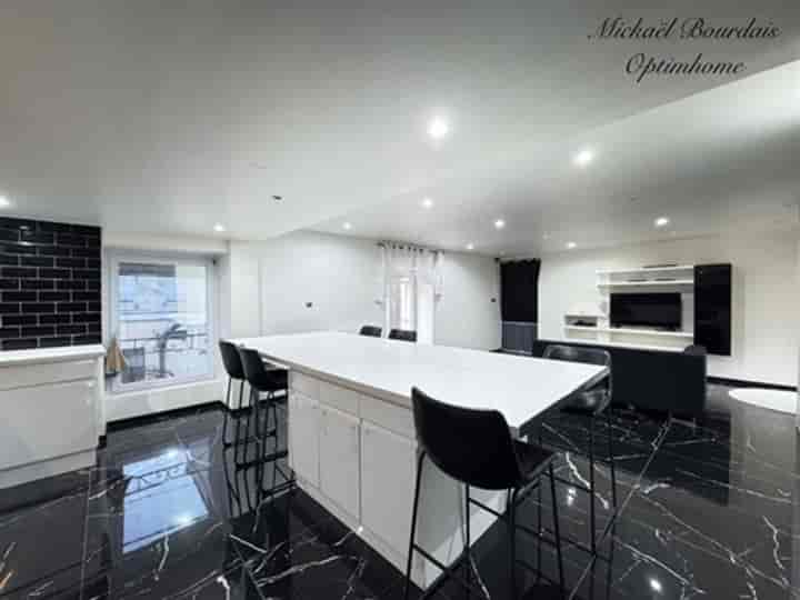 3 bedrooms other for sale in Le Lude, France