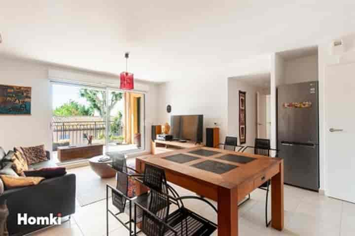 2 bedrooms house for sale in Luynes, France