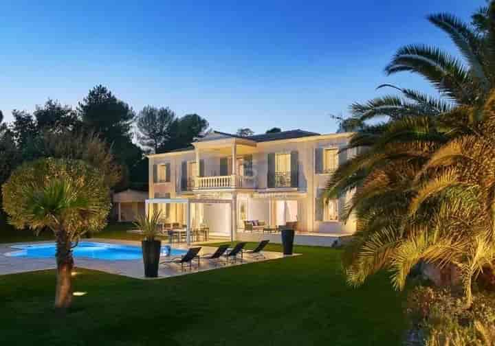 4 bedrooms house for sale in  France