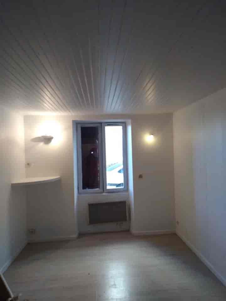 8 bedrooms house for sale in Mantes-la-Jolie, France