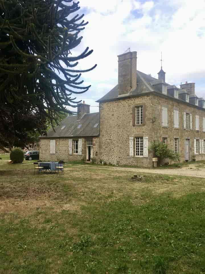 6 bedrooms house for sale in Mantilly, France