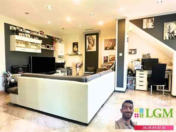 6 bedrooms house for sale in Villedaigne, France