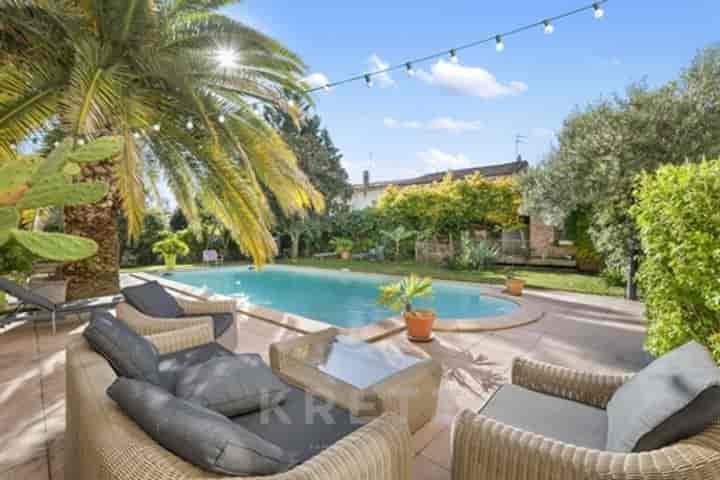 10 bedrooms other for sale in Villenouvelle, France