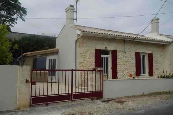 2 bedrooms house for sale in  France