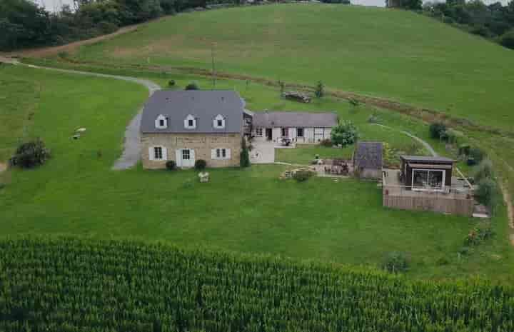 2 bedrooms house for sale in  France