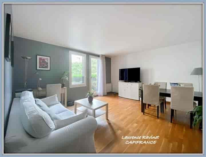 1 bedroom apartment for sale in Saint-Thibault-des-Vignes, France