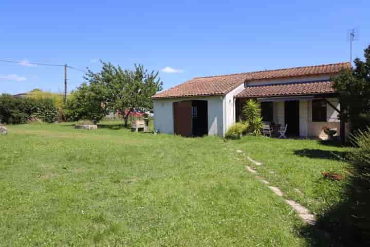 2 bedrooms house for sale in meschers sur gironde, France