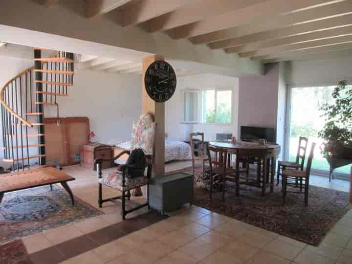 2 bedrooms house for sale in  France