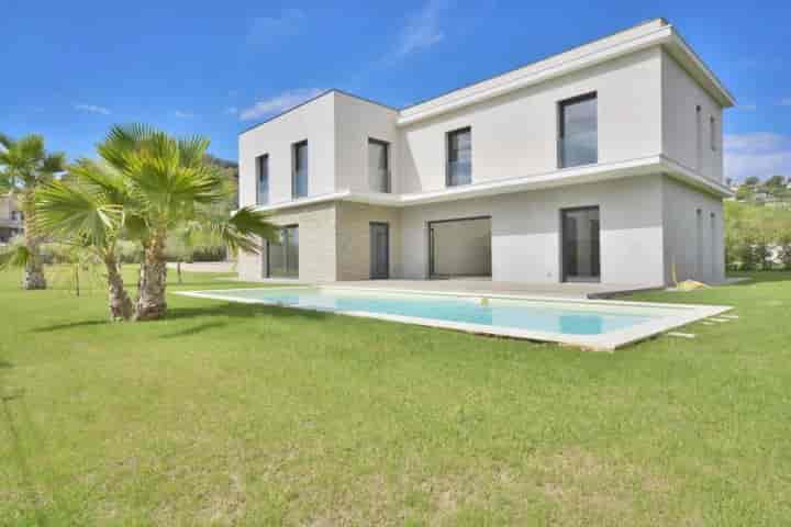 4 bedrooms house for sale in  France