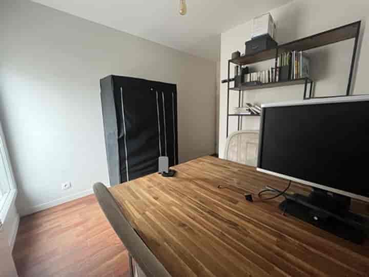 2 bedrooms apartment for sale in Saint-Ouen, France