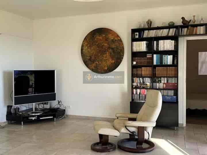 7 bedrooms house for sale in Brando, France