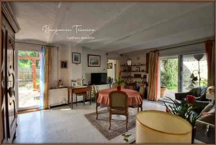 5 bedrooms house for sale in Saint-Raphael, France