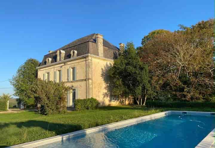 4 bedrooms house for sale in  France