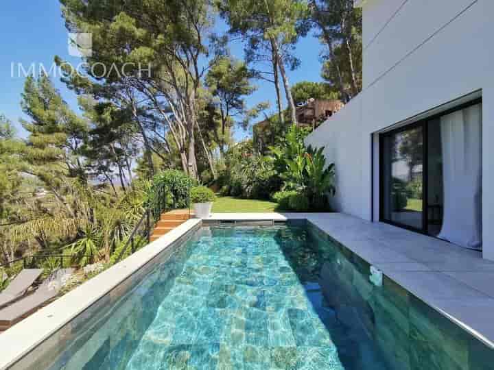 5 bedrooms house for sale in  France