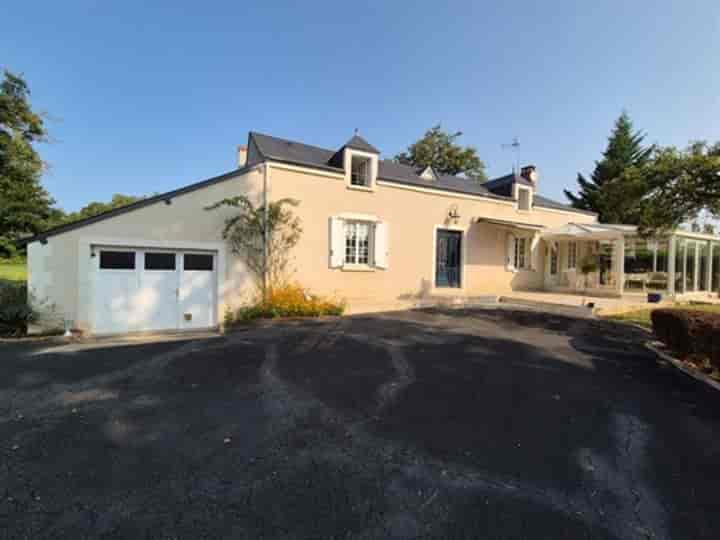 5 bedrooms house for sale in Chassignolles, France