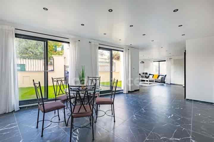 4 bedrooms house for sale in Saint-Maurice, France