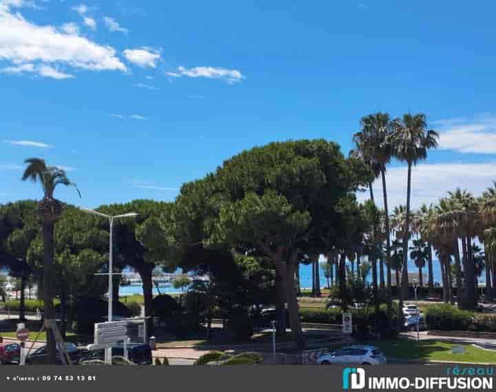 2 bedrooms house for sale in CANNES, France